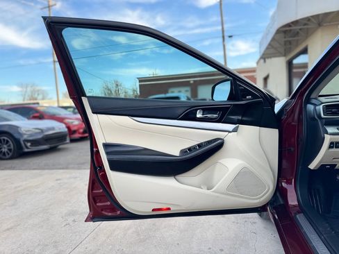 Used 2017 Nissan Maxima 3.5 SL image 16