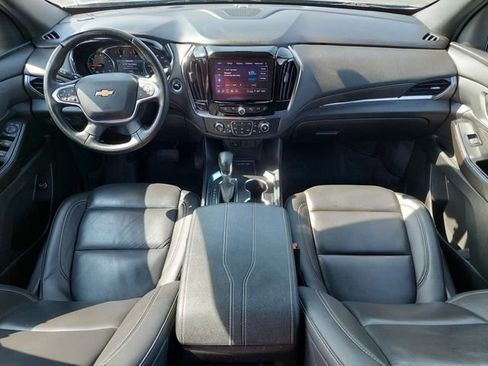 Used 2023 Chevrolet Traverse LT w/ Rear Camera Mirror Package AWD/4WD image 3