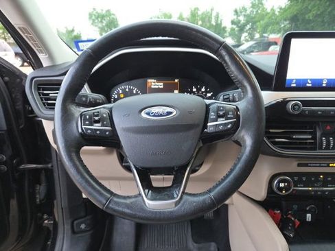 Used 2021 Ford Escape SEL w/ Class II Trailer Tow Package AWD/4WD image 10