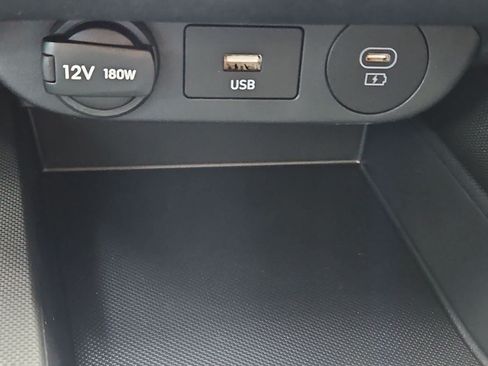 Used 2026 Hyundai Elantra SE FWD image 27
