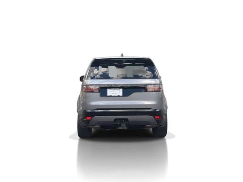Used 2025 Land Rover Discovery Dynamic SE image 7