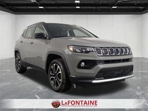 Certified 2023 Jeep Compass Limited image 7