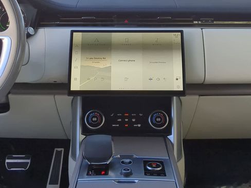 Certified 2023 Land Rover Range Rover SE image 28