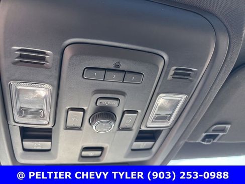 Used 2022 Chevrolet Tahoe Z71 w/ Luxury Package image 18