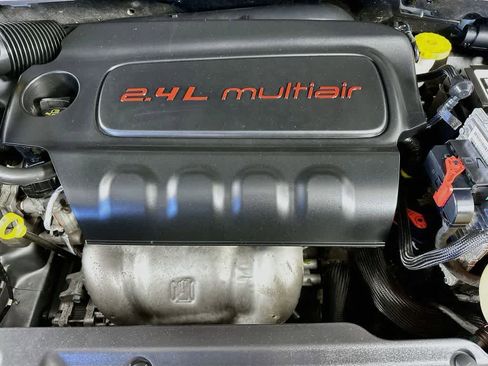 Used 2022 Jeep Compass Latitude AWD/4WD image 9