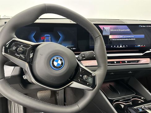 Used 2024 BMW i5 eDrive40i w/ M Sport Package image 22