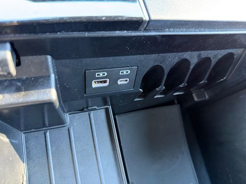 Used 2025 Toyota Tundra SR5 image 27