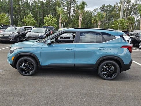 New 2026 Kia Seltos EX w/ EX Sunroof Package image 3