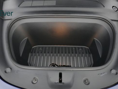 Used 2021 Tesla Model Y Long Range image 22