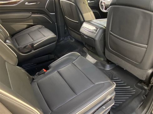 Used 2022 Cadillac Escalade Premium Luxury w/ Performance Package image 14