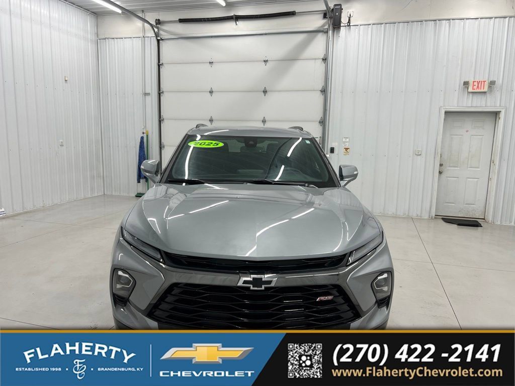 Used 2025 Chevrolet Blazer RS w/ Enhanced Convenience Package FWD image 7