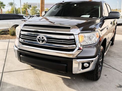 Used 2017 Toyota Tundra SR5 image 5