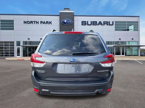 Used 2021 Subaru Forester AWD/4WD image 4