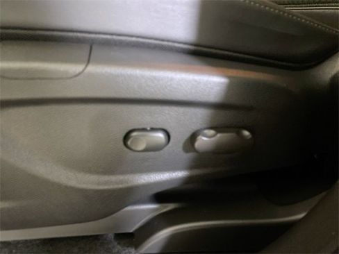 Used 2022 Buick Encore Preferred w/ Safety Package image 25