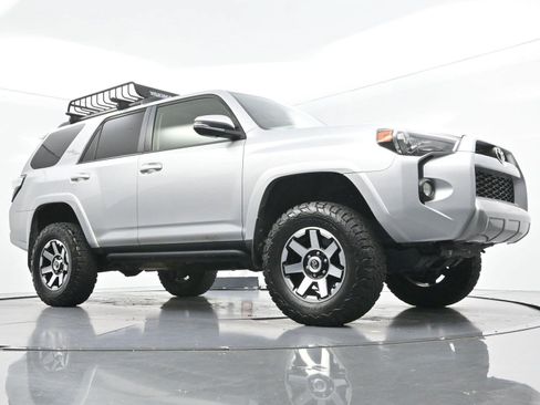Used 2019 Toyota 4Runner TRD Off-Road Premium AWD/4WD image 51