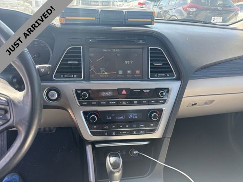 Used 2016 Hyundai Sonata Limited w/ Option Group 05 image 10