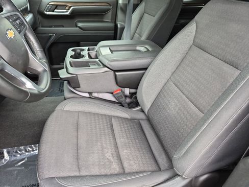 Used 2024 Chevrolet Silverado 1500 LT AWD/4WD image 16