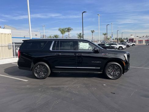 New 2026 GMC Yukon XL Elevation image 4
