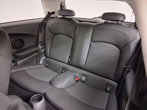 Certified 2023 MINI Cooper 2-Door Hardtop image 28