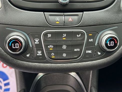 Used 2022 Chevrolet Malibu LT image 25