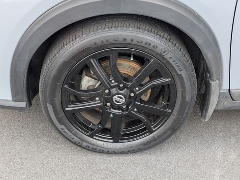 Used 2021 Nissan Kicks SR w/ SR Premium Package FWD image 13