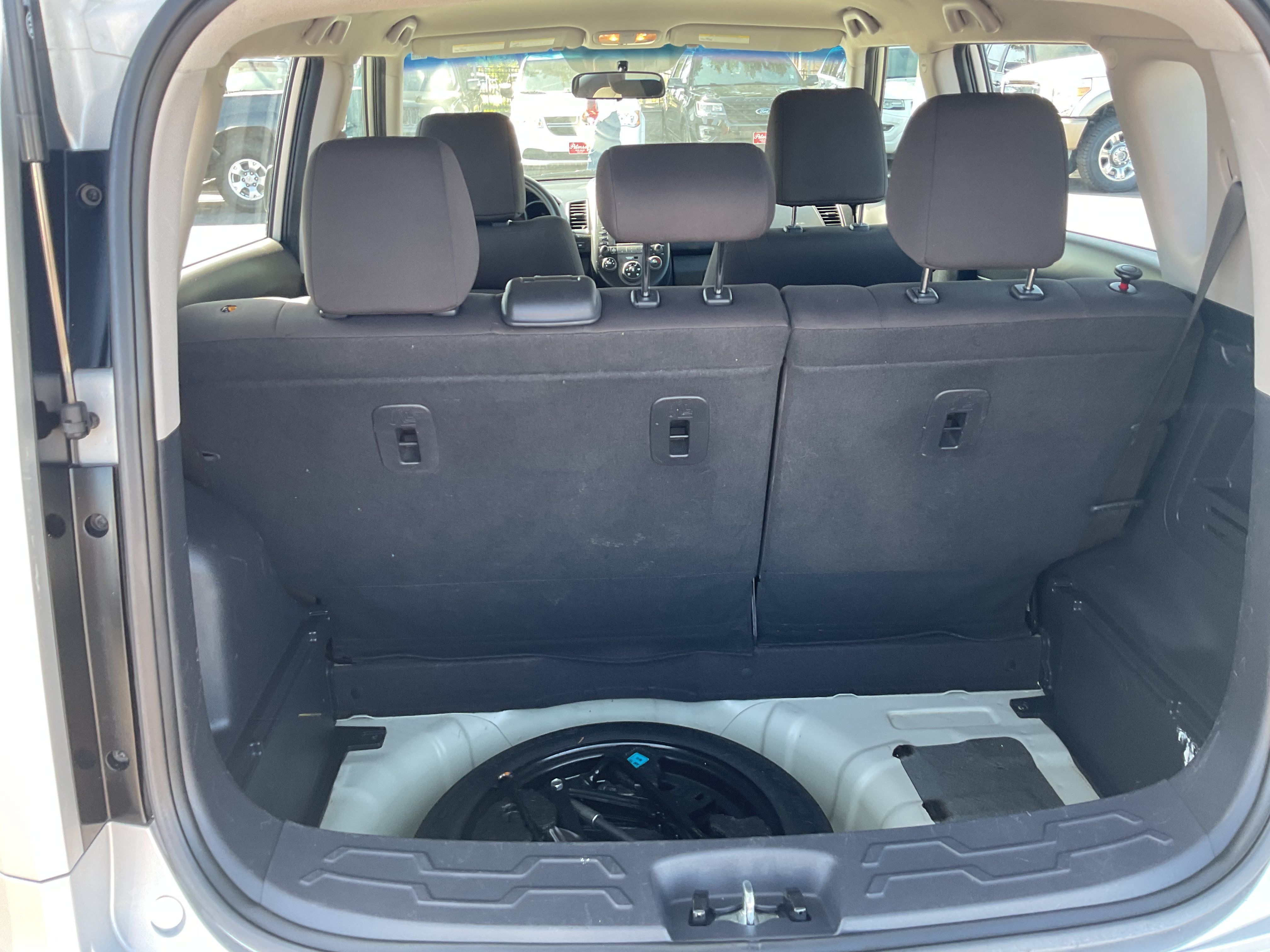 Used 2011 Kia Soul FWD image 9