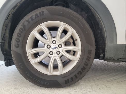 Used 2021 Ford Explorer 2WD image 10