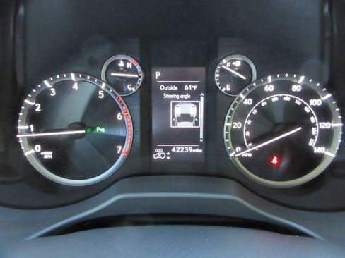 Used 2022 Lexus GX 460 Luxury w/ Off Road Package AWD/4WD image 37