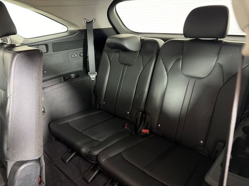 Certified 2024 Kia Sorento S image 11