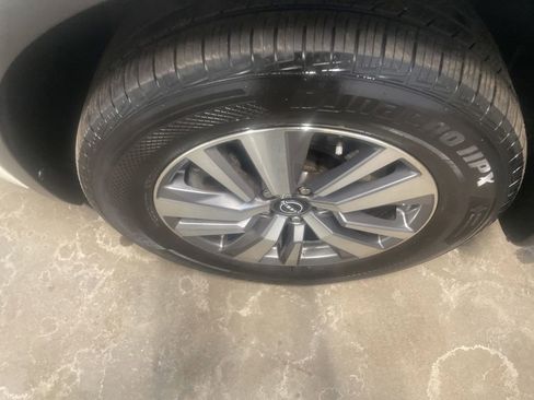 Used 2023 Nissan Pathfinder SL w/ Lighting Package (N92) image 39