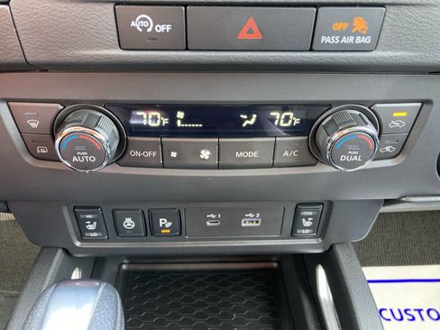 Used 2024 Nissan Frontier SL w/ Technology Package image 17