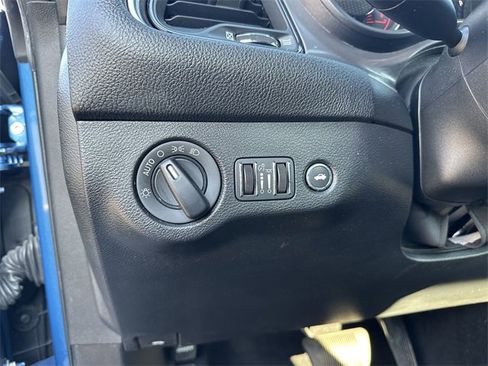 Used 2022 Dodge Challenger SXT w/ Cold Weather Group image 31