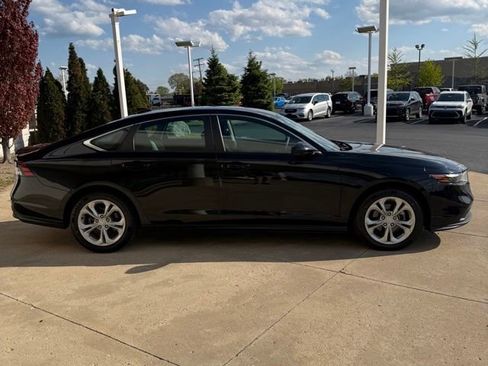 Certified 2023 Honda Accord LX image 5