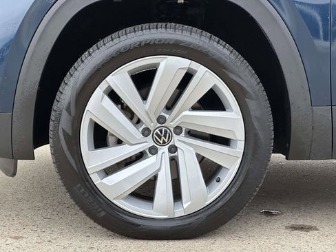 Used 2022 Volkswagen Atlas Cross Sport SE w/ Panoramic Sunroof Package image 7