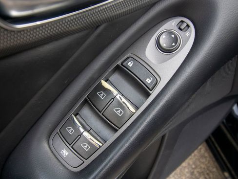 Used 2018 INFINITI Q50 Sport image 12