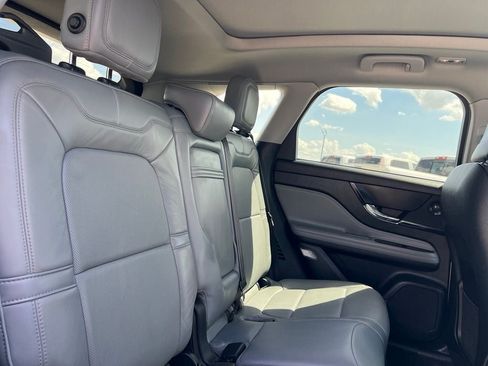 Used 2020 Lincoln Corsair Reserve w/ Appearance Package FWD image 23