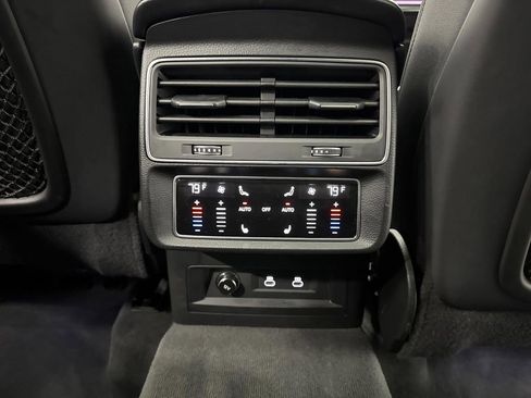 Used 2022 Audi Q7 2.0T Premium Plus w/ Premium Plus Package image 35
