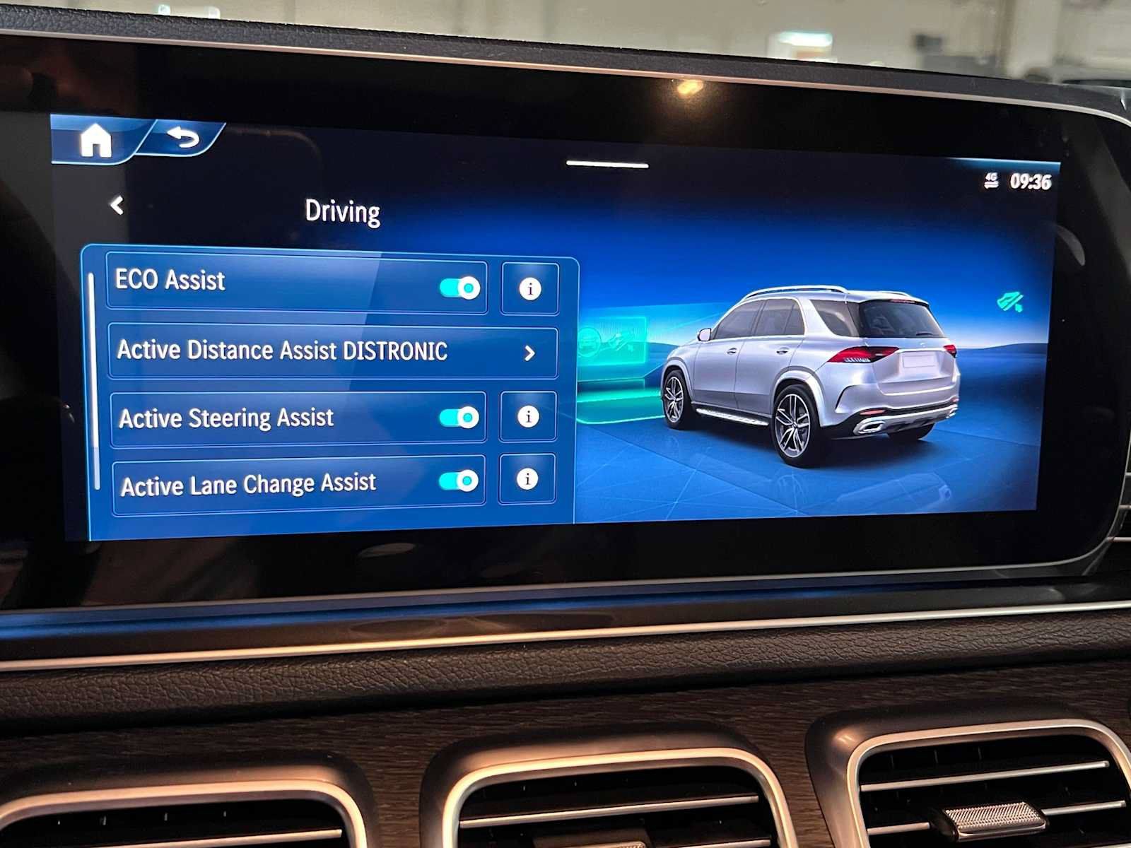 New 2026 Mercedes-Benz GLE 450e 4MATIC image 38