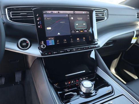 New 2026 Jeep Grand Wagoneer Limited AWD/4WD image 5