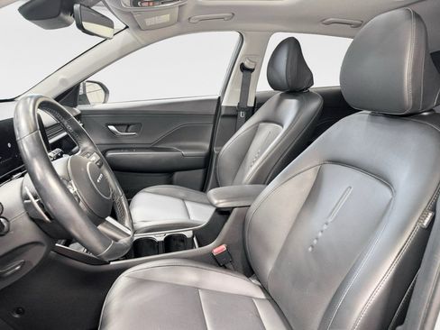 Used 2024 Hyundai Kona Limited FWD image 18