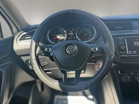 Used 2020 Volkswagen Tiguan S FWD image 16