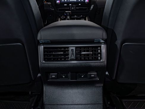 Used 2024 Lexus GX 550 AWD/4WD image 24