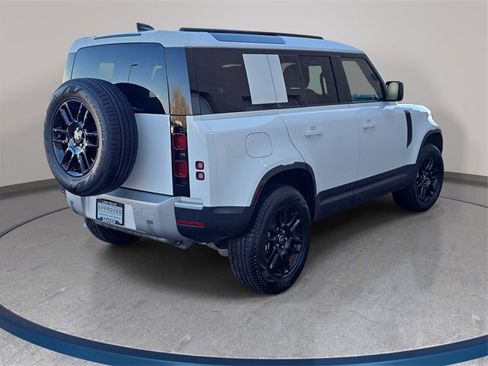 Used 2025 Land Rover Defender 110 S image 5