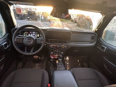 Used 2025 Jeep Wrangler Unlimited Rubicon 4xe w/ Safety Group image 9