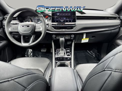 New 2026 Jeep Compass Latitude image 11