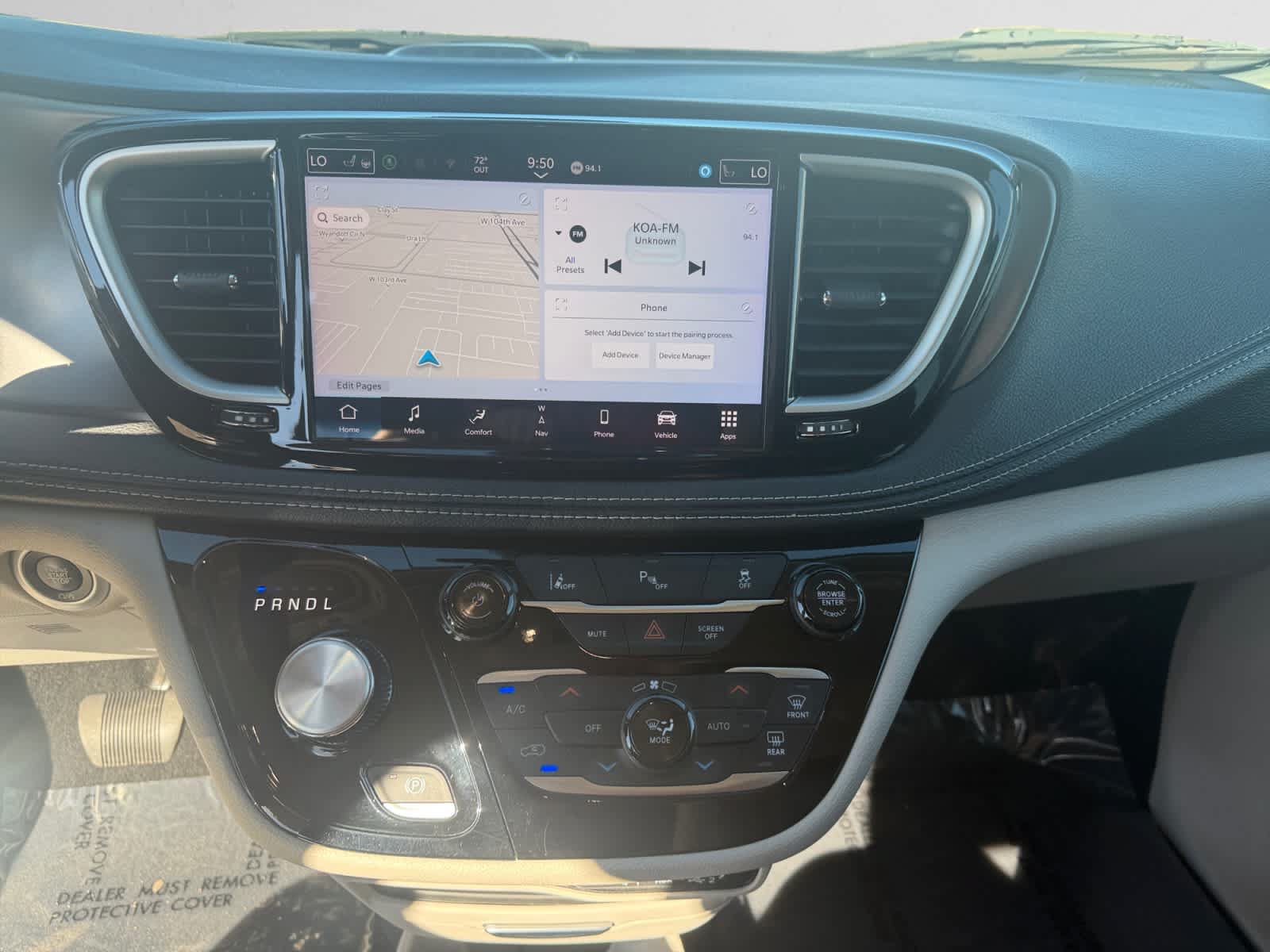 Used 2024 Chrysler Pacifica Limited FWD image 11