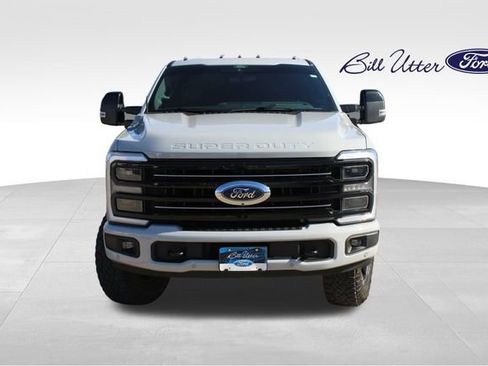 Certified 2025 Ford F250 Platinum w/ Tremor Off-Road Package image 2