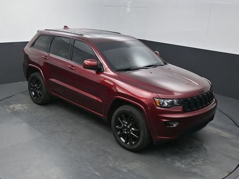 Used 2020 Jeep Grand Cherokee Altitude AWD/4WD image 53