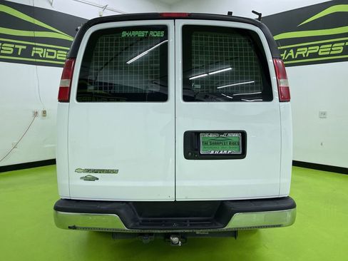 Used 2014 Chevrolet Express 2500 image 8