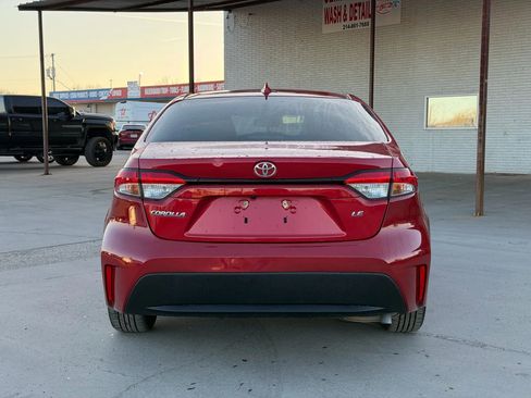 Used 2021 Toyota Corolla LE image 6